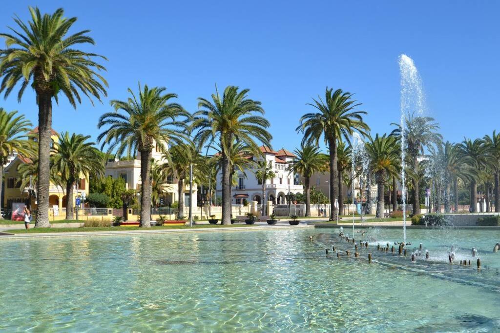 Bonito Apartamento Con Piscina Salou Esterno foto