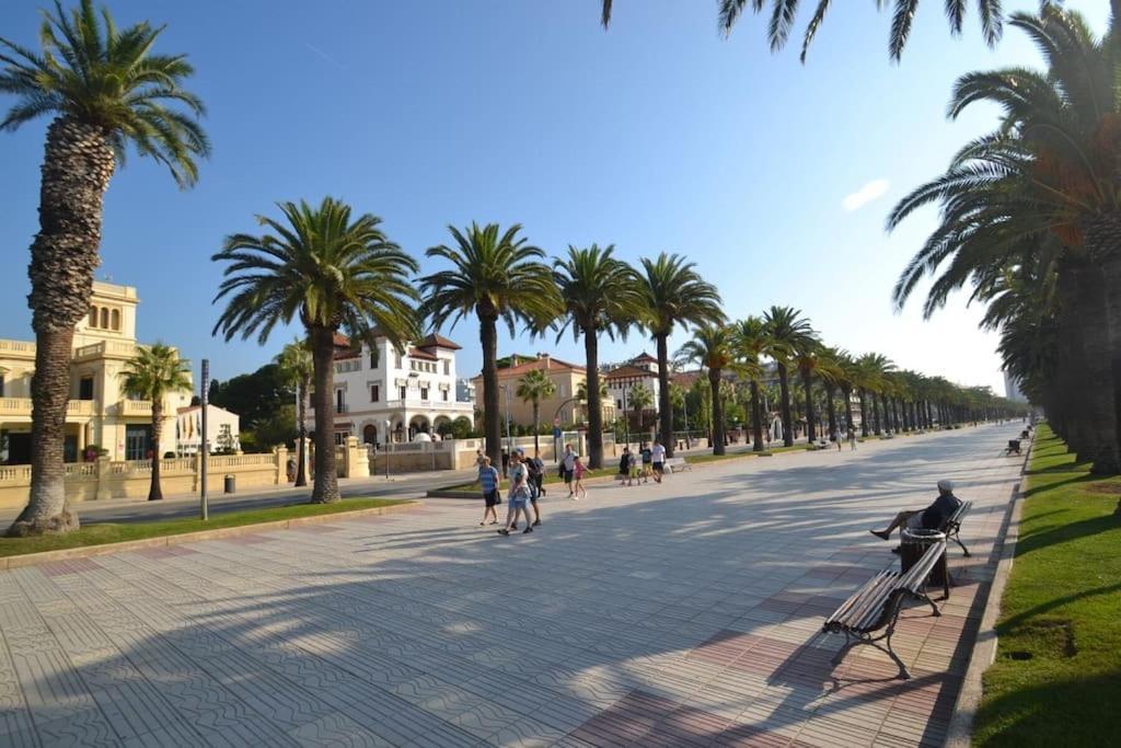Bonito Apartamento Con Piscina Salou Esterno foto