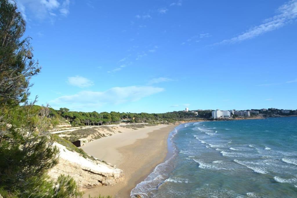 Bonito Apartamento Con Piscina Salou Esterno foto